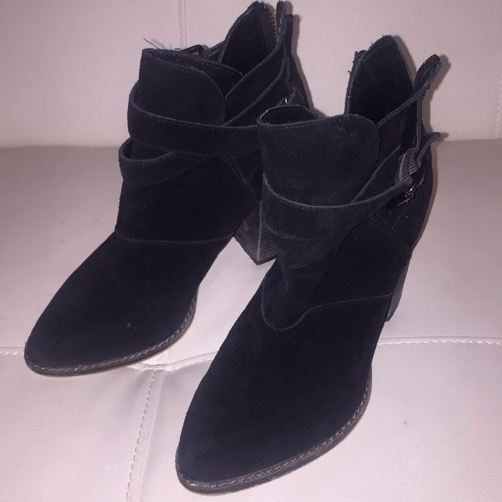 Chinese Laundry Black Booties